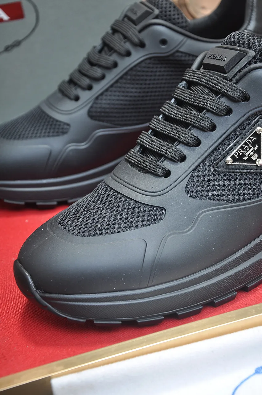 Men's shoes 💰580💶 [PRADA] Top original items, new seasonal styles, high-quality original items, top-grade high-mercerized cowhide combined with original breathable fabric + imported glue, imported stretch fabric inside with original cowhide feet, original thick outsole! Quality guaranteed! Code 38-45 (45 customized)